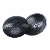 Photographie d'un badge antivol noir, rond, avec une texture "balle de golf"