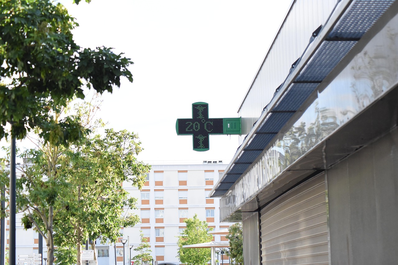Pourquoi les pharmaciens font confiance à AES pour protéger leurs officines