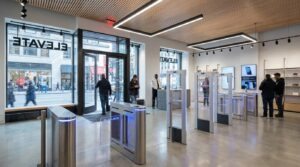 découvrez comment un système antivol magasin protège votre commerce, réduit les pertes et améliore la sécurité, tout en offrant une meilleure expérience client aux commerçants.